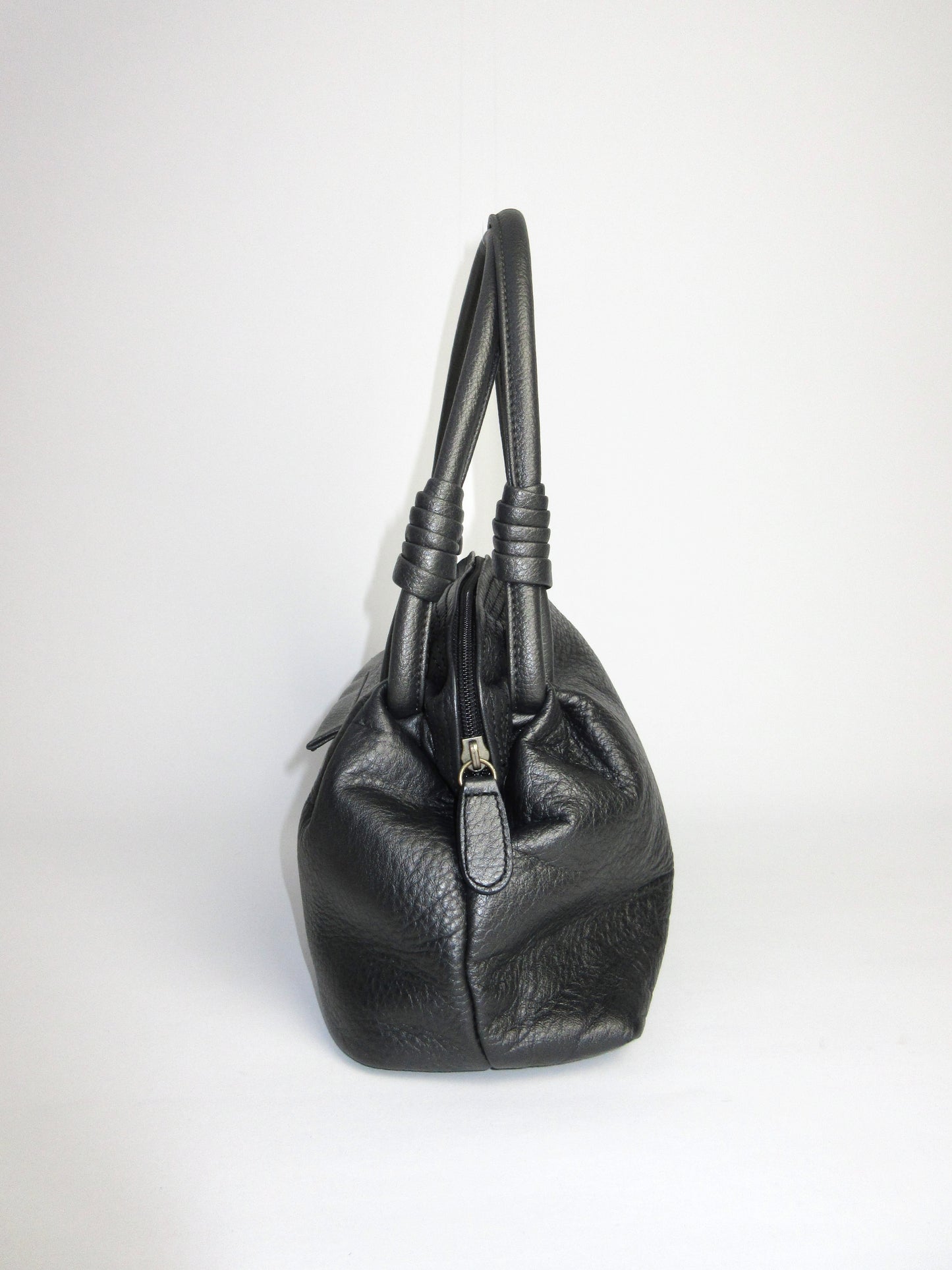 grained leather detail hand bag