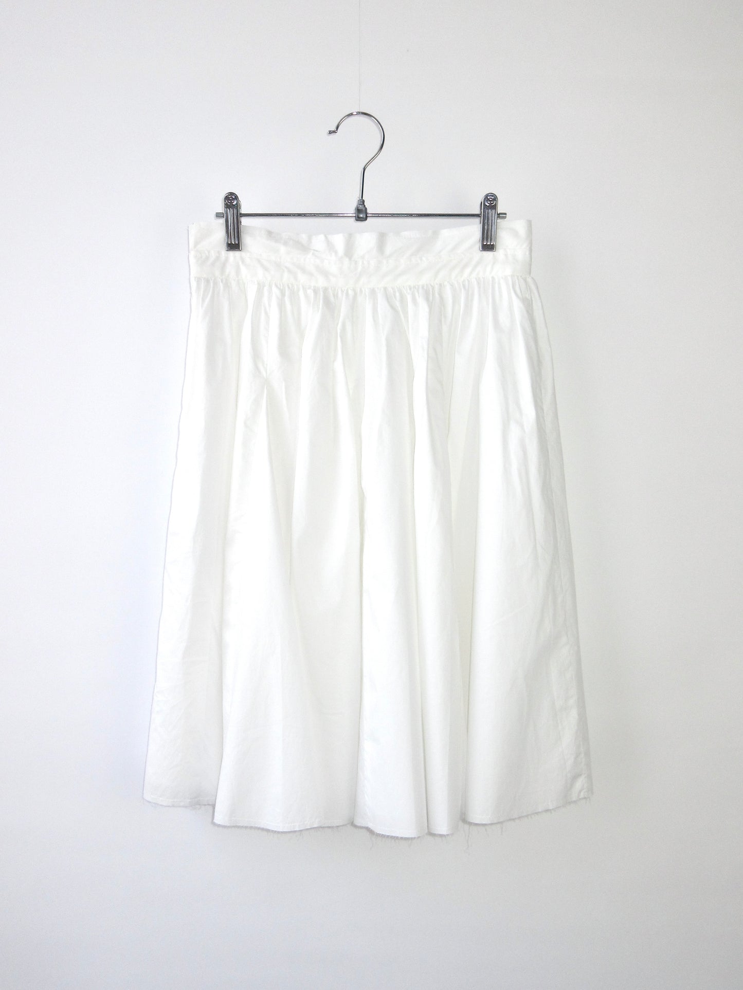 white cotton volume skirt