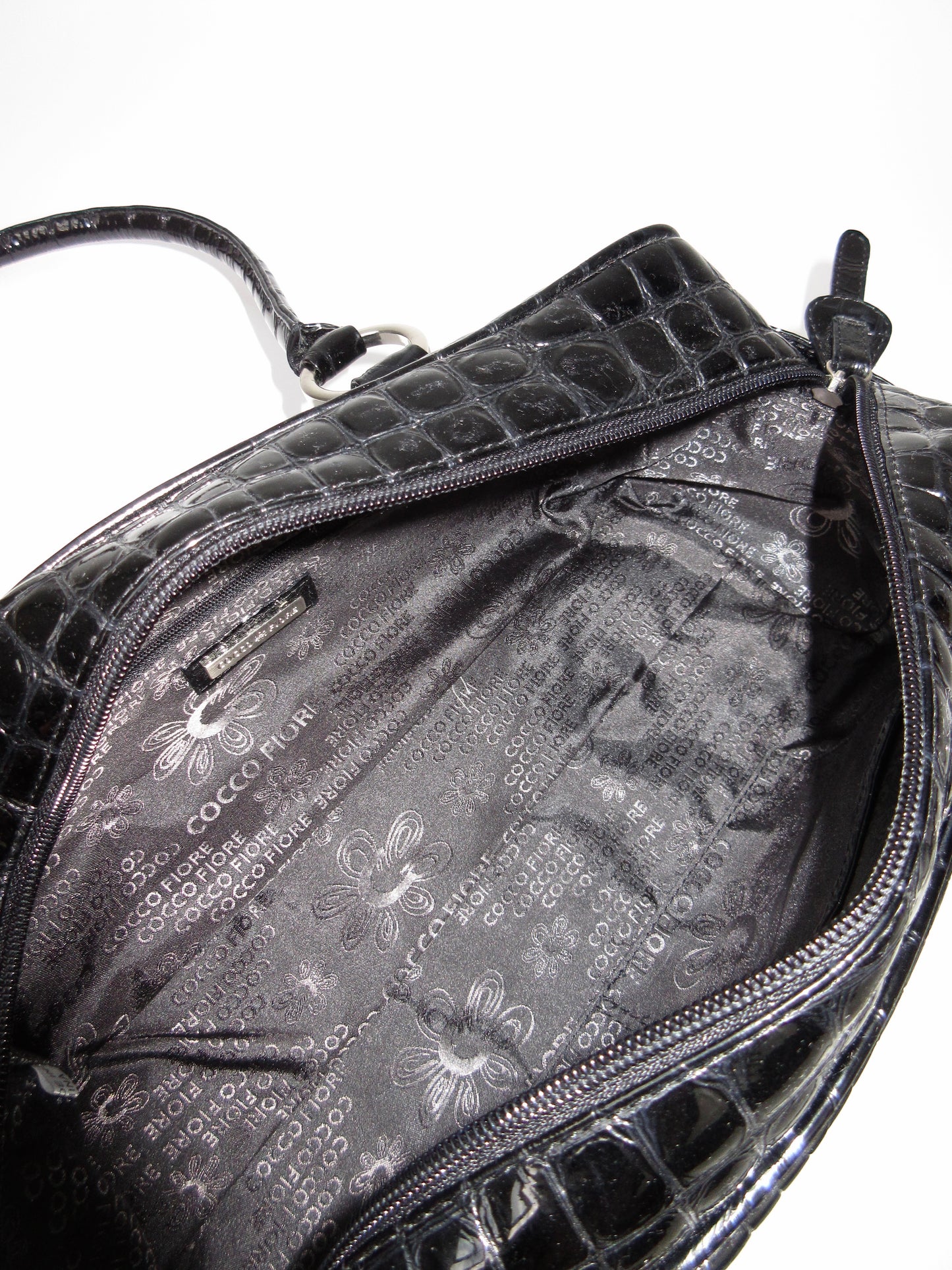 embossed enamel sholder bag